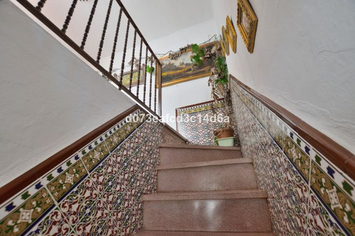 6 Bed Townhouse for sale in Montejaque Costa Del Sol, Málaga, Spain
