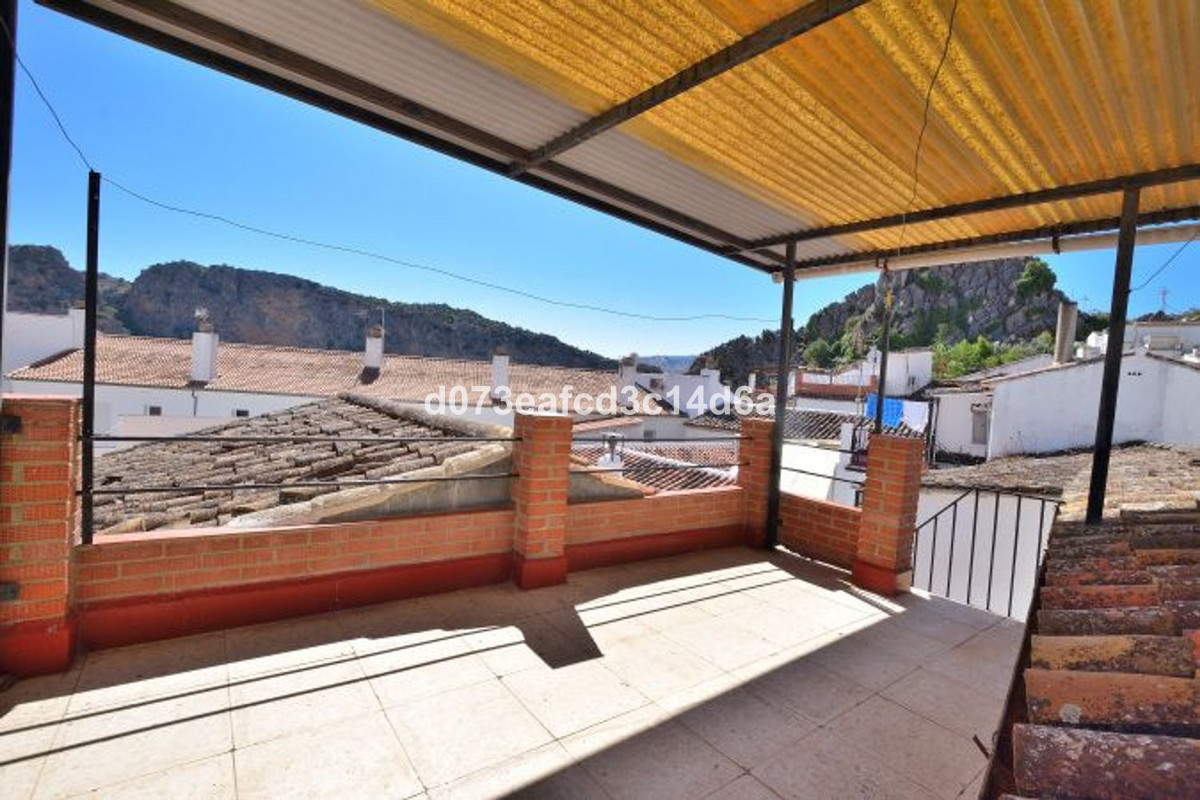 6 Bed Townhouse for sale in Montejaque Costa Del Sol, Málaga, Spain
