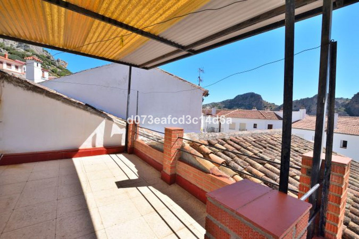 6 Bed Townhouse for sale in Montejaque Costa Del Sol, Málaga, Spain