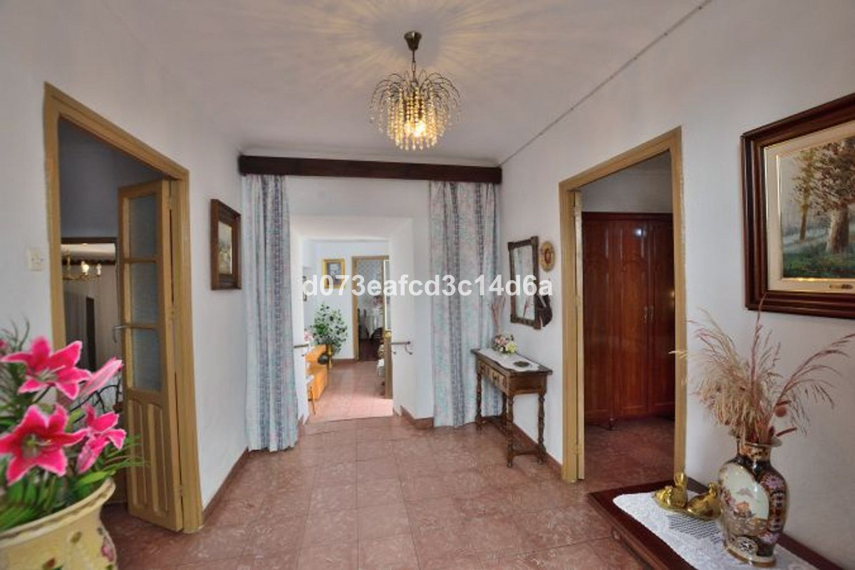 6 Bed Townhouse for sale in Montejaque Costa Del Sol, Málaga, Spain