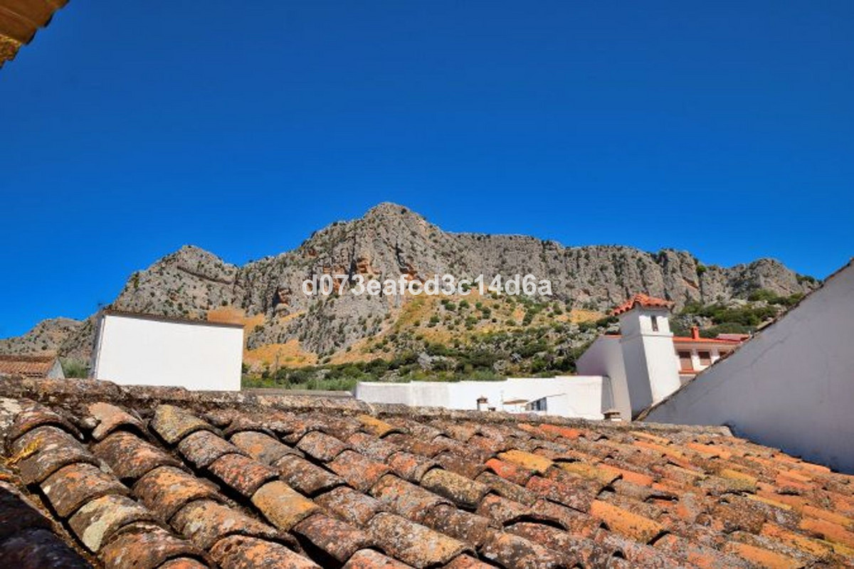 6 Bed Townhouse for sale in Montejaque Costa Del Sol, Málaga, Spain