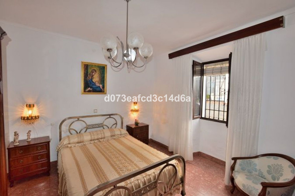 6 Bed Townhouse for sale in Montejaque Costa Del Sol, Málaga, Spain