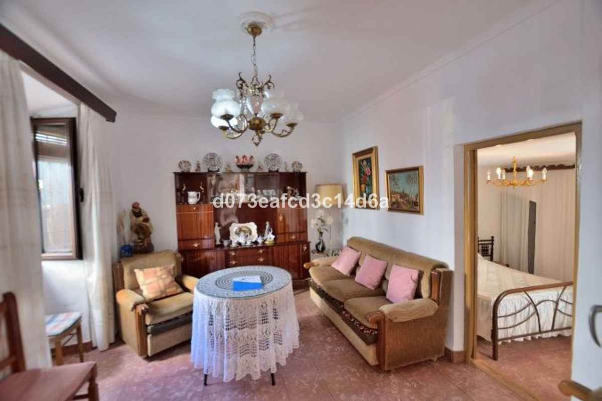 6 Bed Townhouse for sale in Montejaque Costa Del Sol, Málaga, Spain