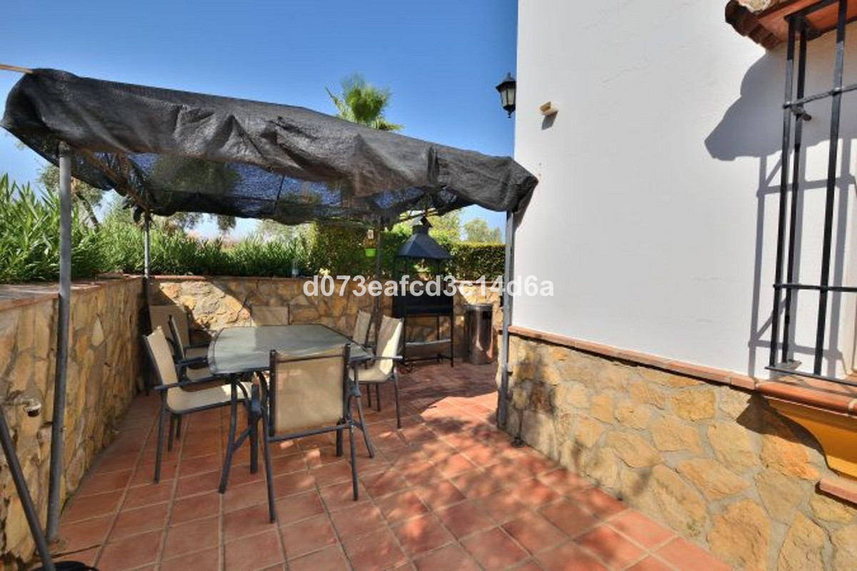5 Bed Townhouse for sale in Arriate Costa Del Sol, Málaga, Spain
