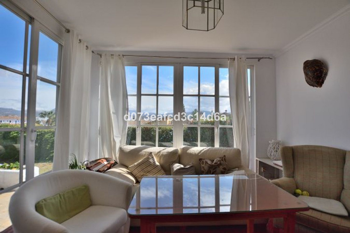 4 Bed Townhouse for sale in Ronda Costa Del Sol, Málaga, Spain