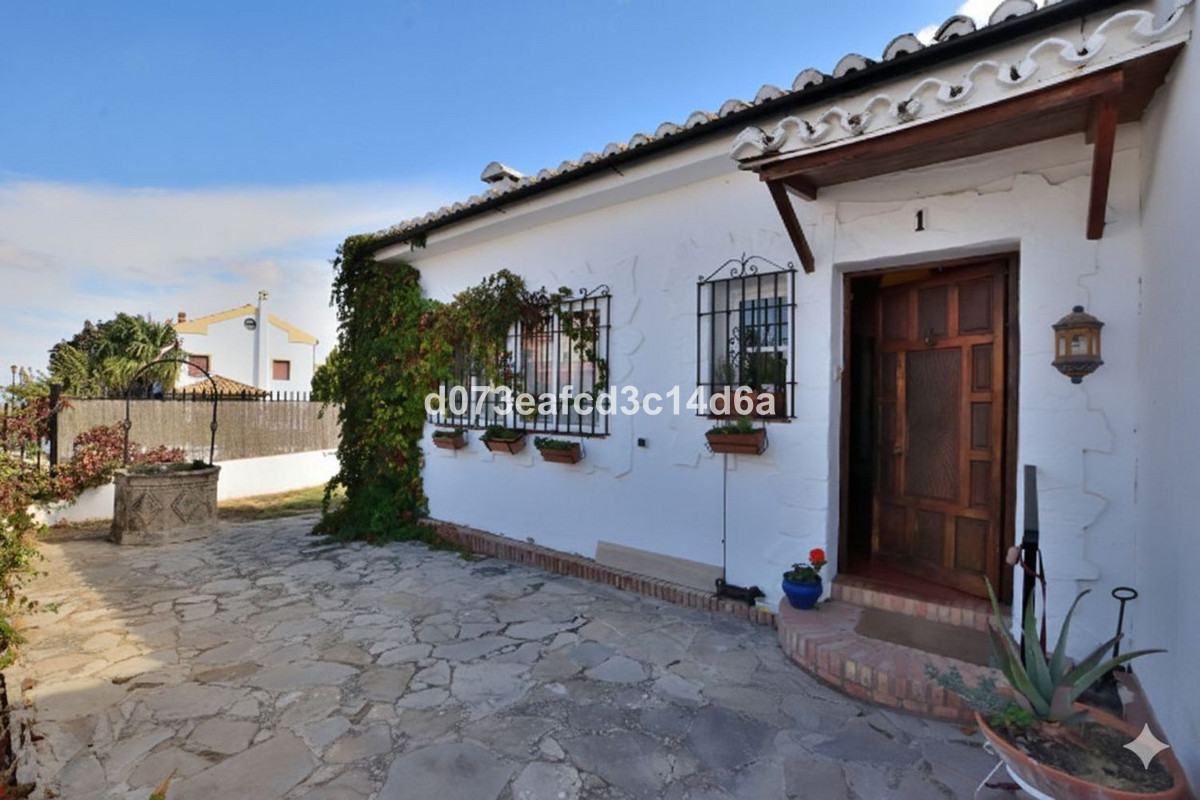 4 Bed Townhouse for sale in Ronda Costa Del Sol, Málaga, Spain