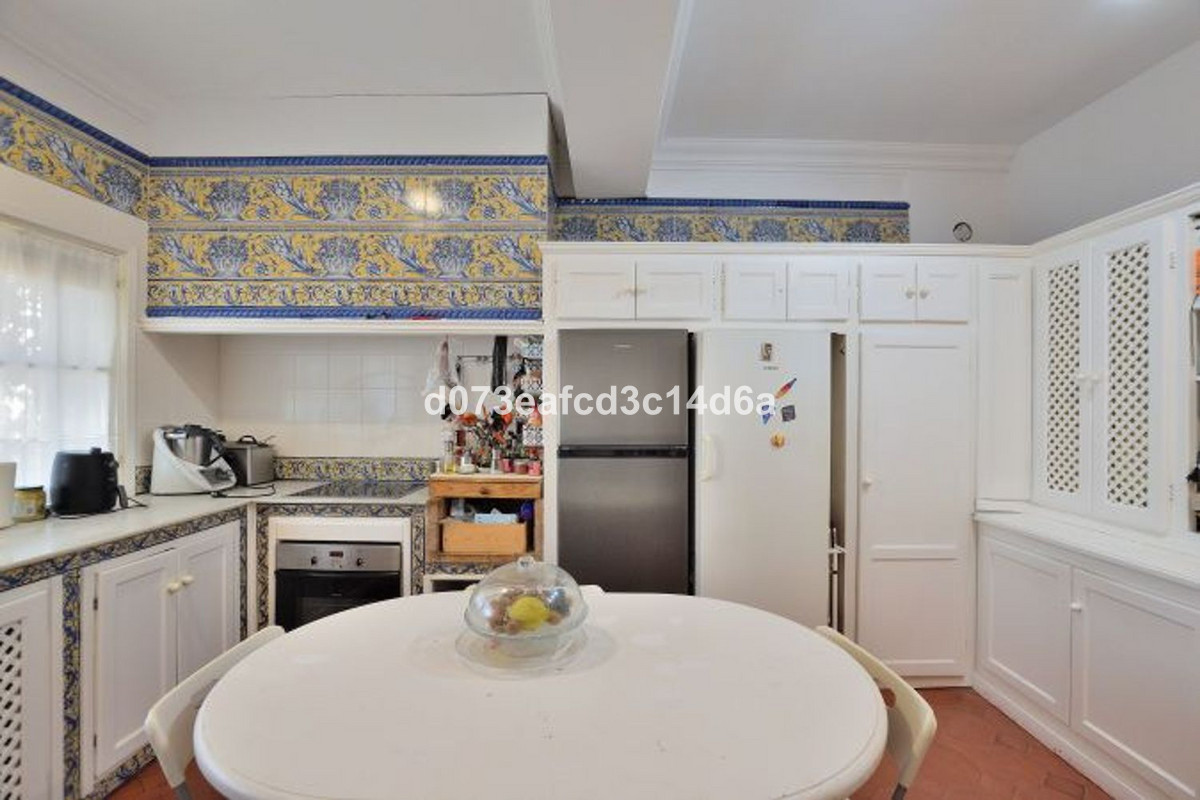 4 Bed Townhouse for sale in Ronda Costa Del Sol, Málaga, Spain
