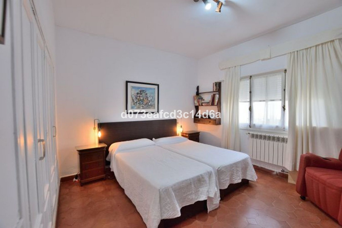 4 Bed Townhouse for sale in Ronda Costa Del Sol, Málaga, Spain