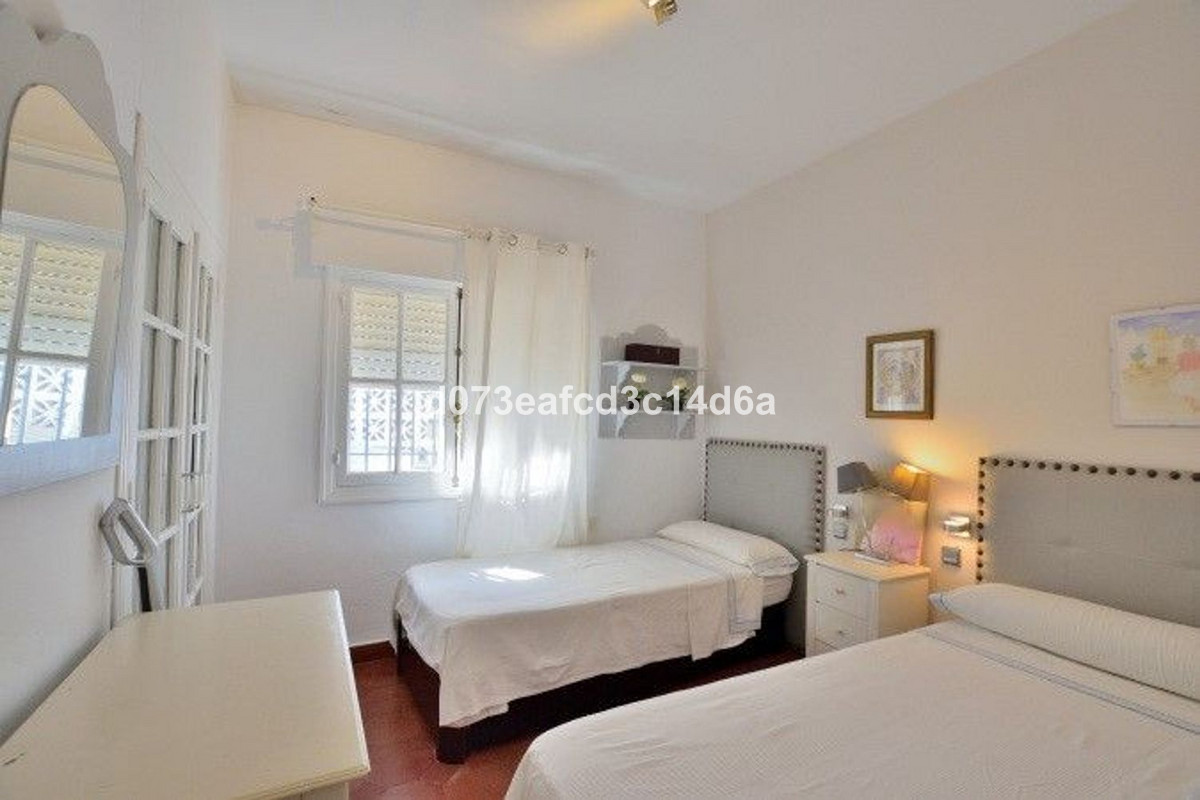 4 Bed Townhouse for sale in Ronda Costa Del Sol, Málaga, Spain