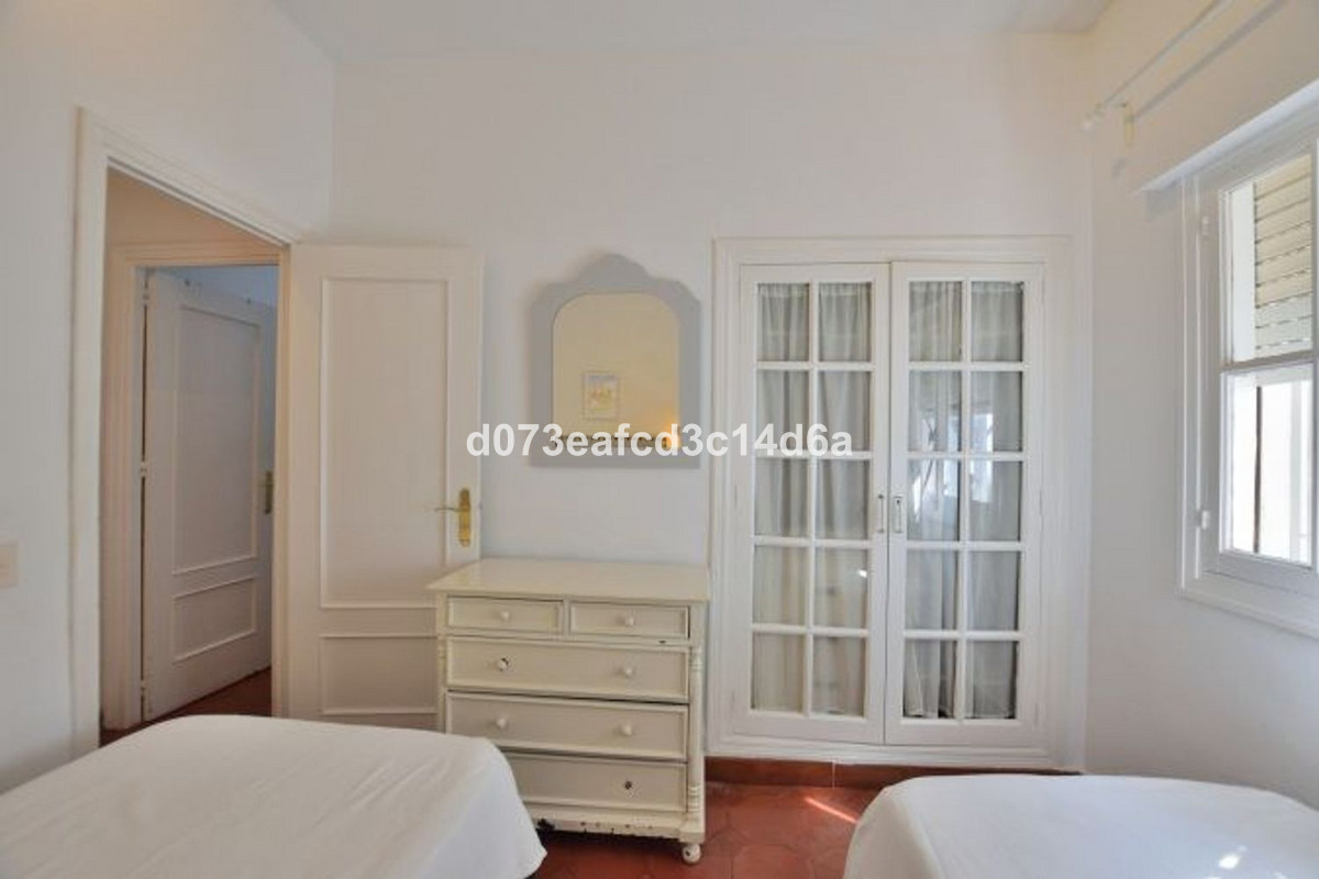 4 Bed Townhouse for sale in Ronda Costa Del Sol, Málaga, Spain