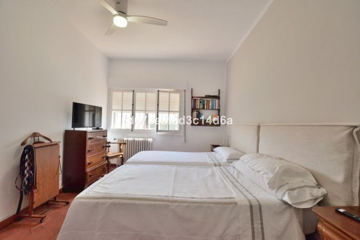4 Bed Townhouse for sale in Ronda Costa Del Sol, Málaga, Spain
