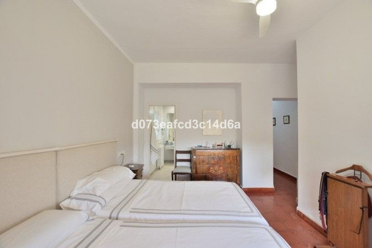 4 Bed Townhouse for sale in Ronda Costa Del Sol, Málaga, Spain