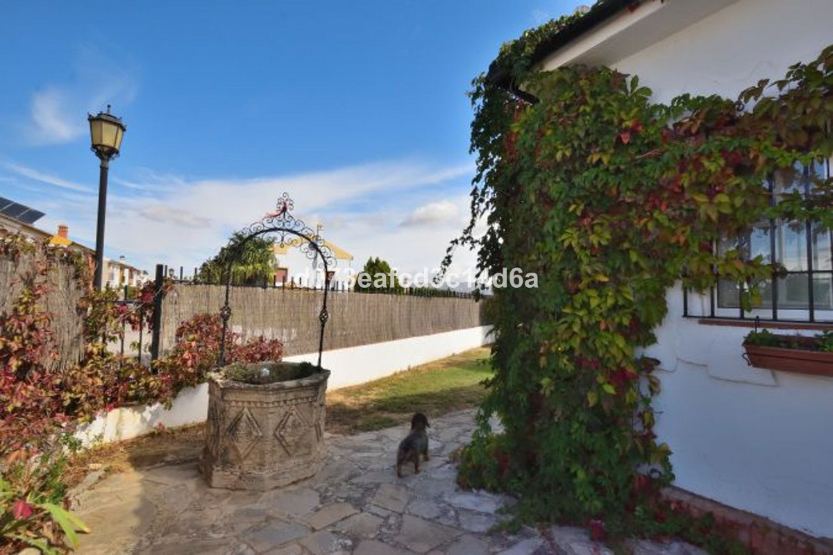 4 Bed Townhouse for sale in Ronda Costa Del Sol, Málaga, Spain