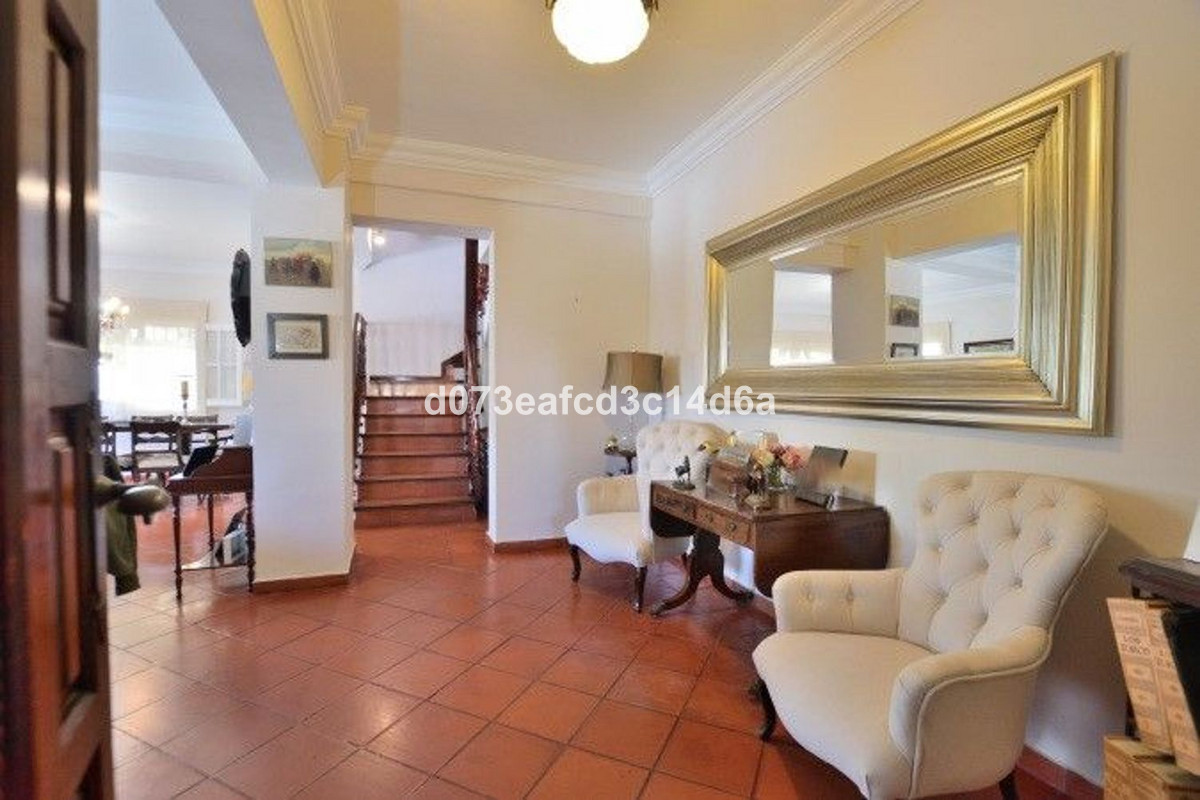 4 Bed Townhouse for sale in Ronda Costa Del Sol, Málaga, Spain