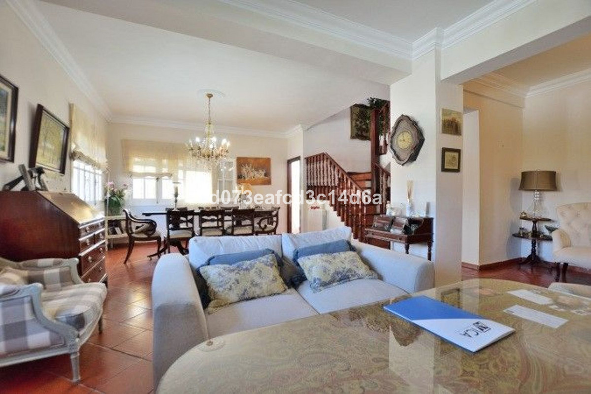 4 Bed Townhouse for sale in Ronda Costa Del Sol, Málaga, Spain