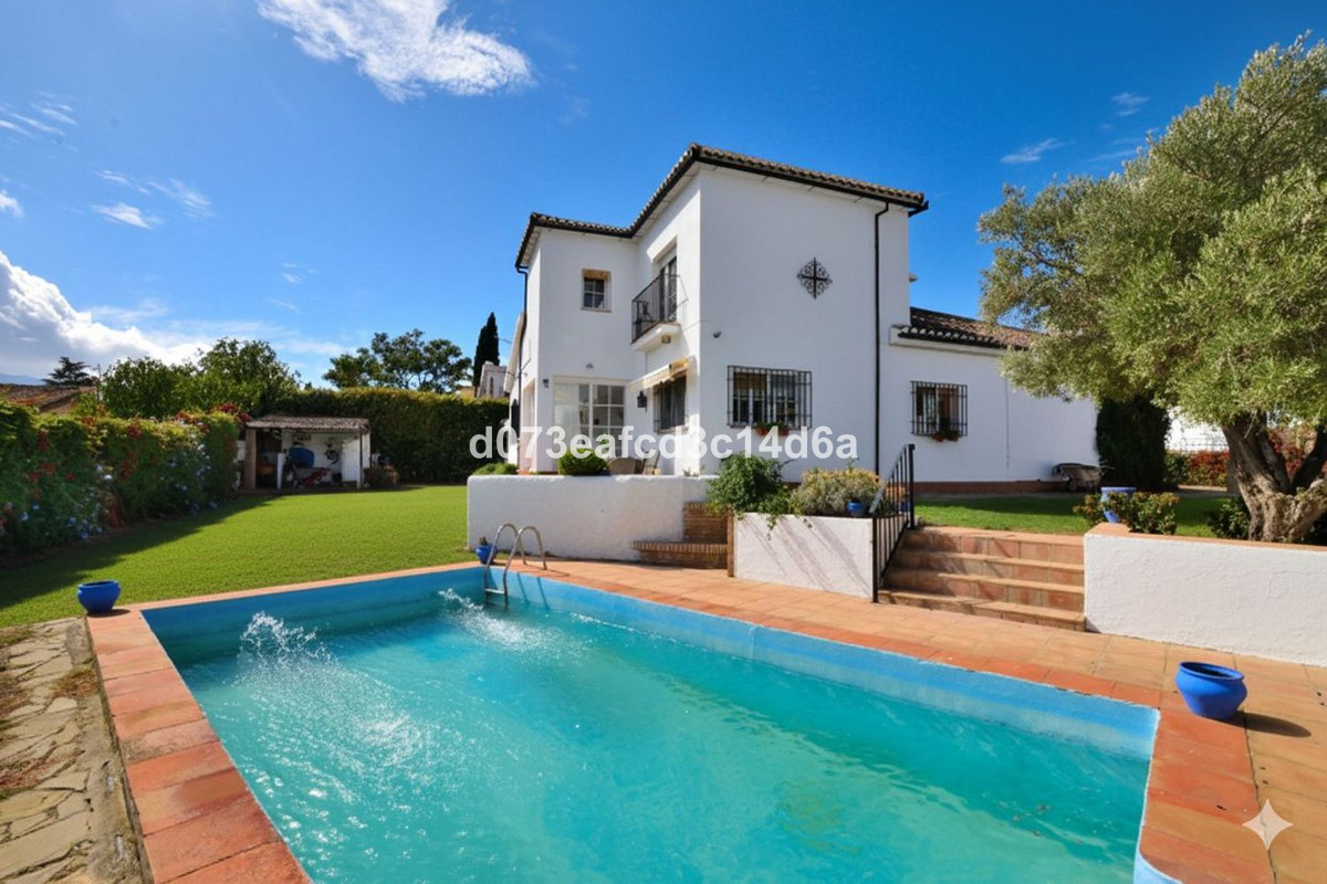4 Bed Townhouse for sale in Ronda Costa Del Sol, Málaga, Spain
