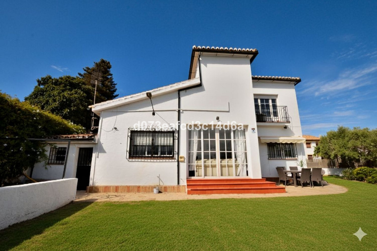 4 Bed Townhouse for sale in Ronda Costa Del Sol, Málaga, Spain