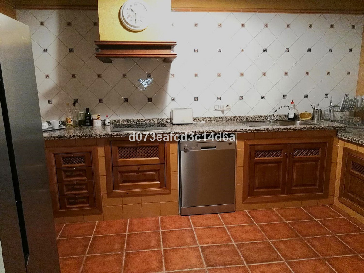1 Bed Townhouse for sale in Cuevas Del Becerro Costa Del Sol, Málaga, Spain