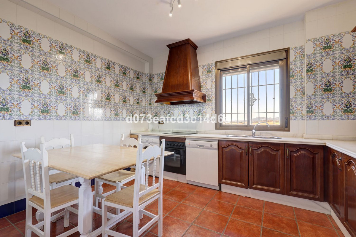 Se vende Villa - Chalet de 6 dormitorios en Costa Del Sol, Málaga, España