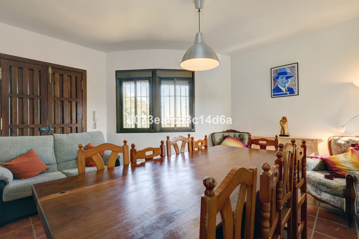 Se vende Villa - Chalet de 6 dormitorios en Costa Del Sol, Málaga, España