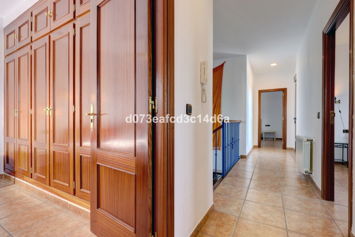 Se vende Villa - Chalet de 6 dormitorios en Costa Del Sol, Málaga, España