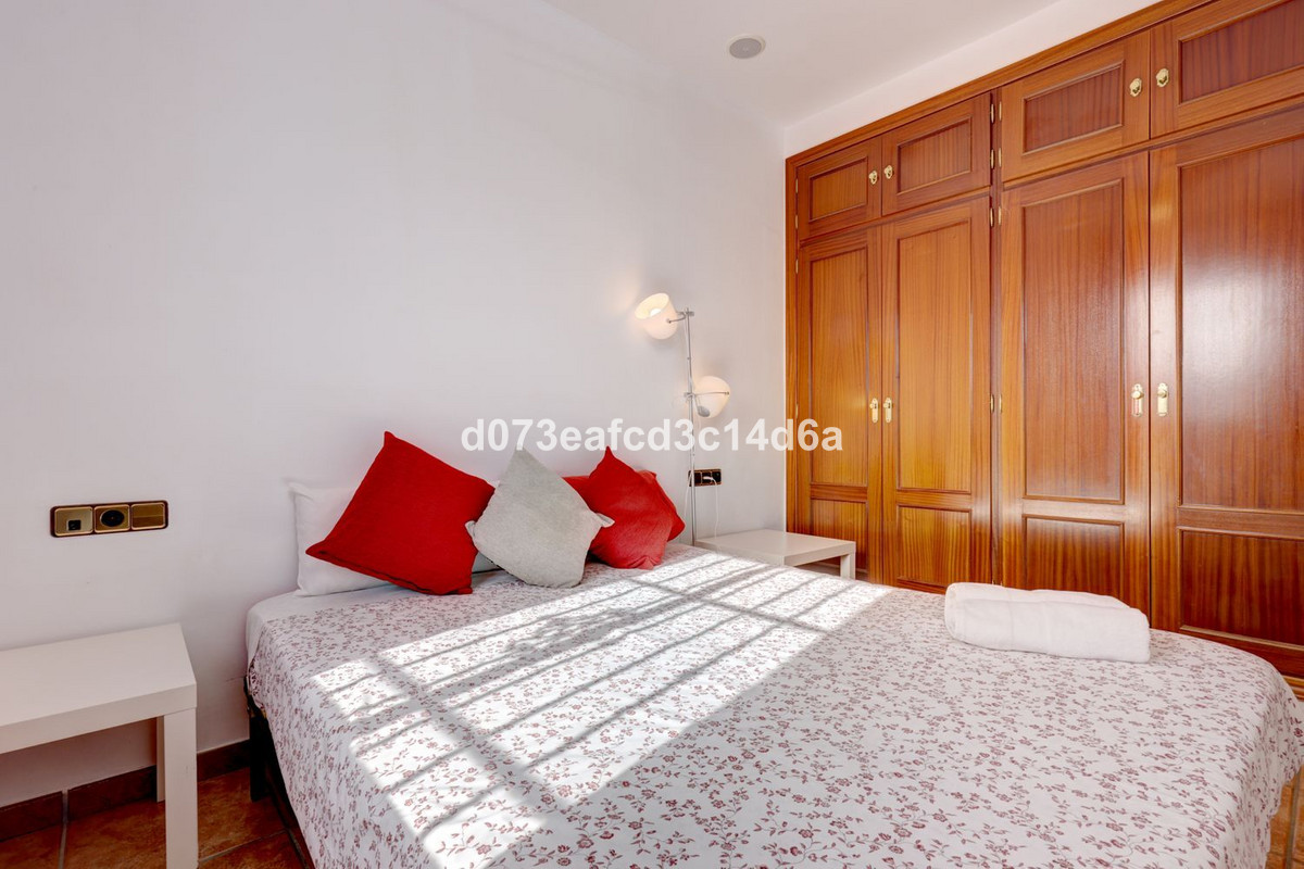 Se vende Villa - Chalet de 6 dormitorios en Costa Del Sol, Málaga, España