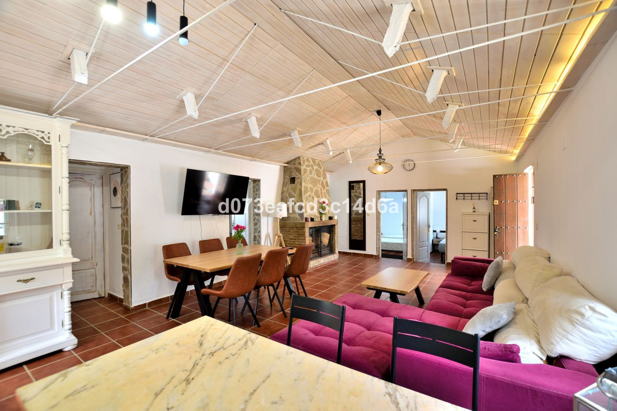 4 Bed Townhouse for sale in Ronda Costa Del Sol, Málaga, Spain