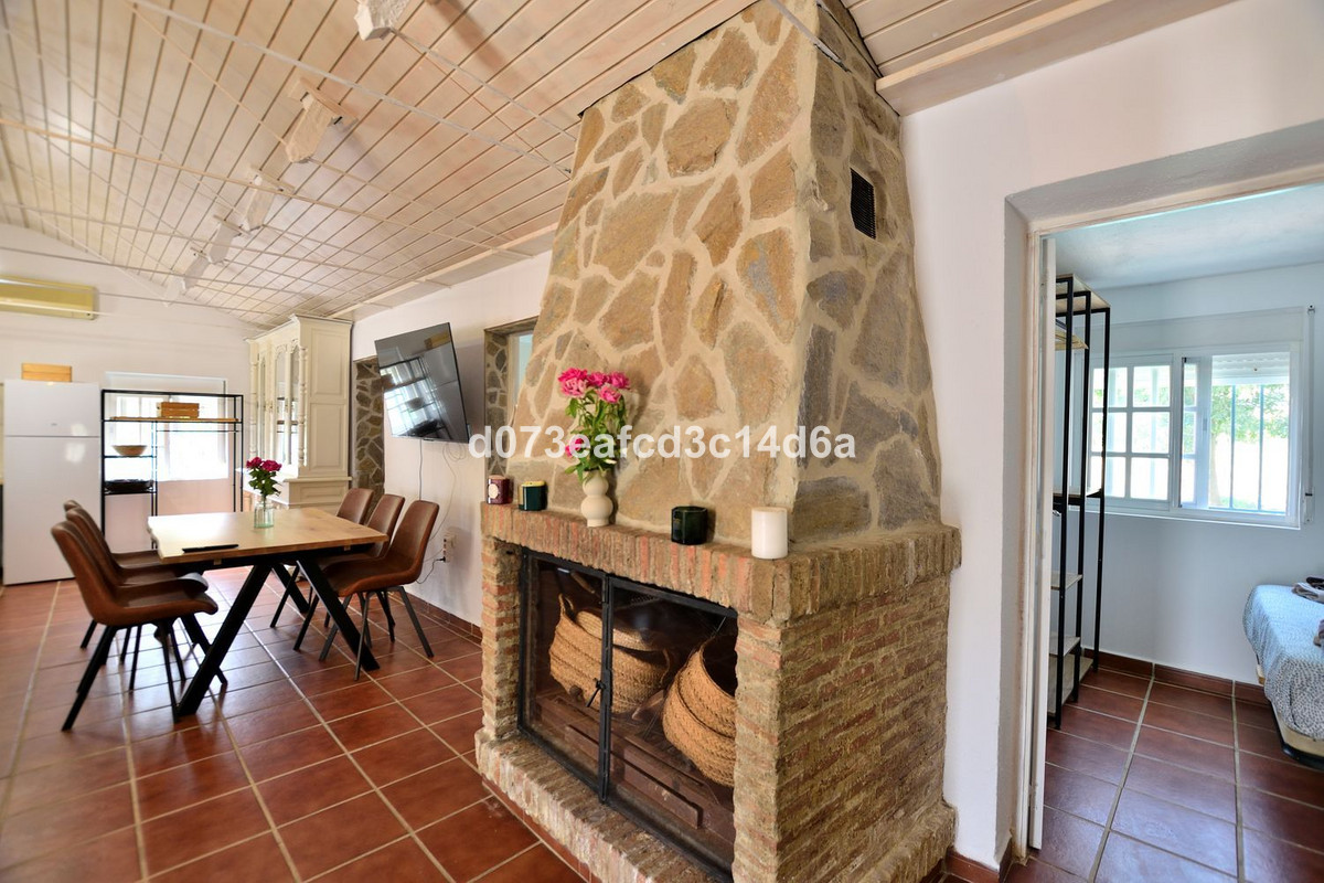 4 Bed Townhouse for sale in Ronda Costa Del Sol, Málaga, Spain