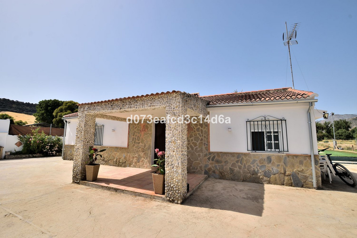 4 Bed Townhouse for sale in Ronda Costa Del Sol, Málaga, Spain