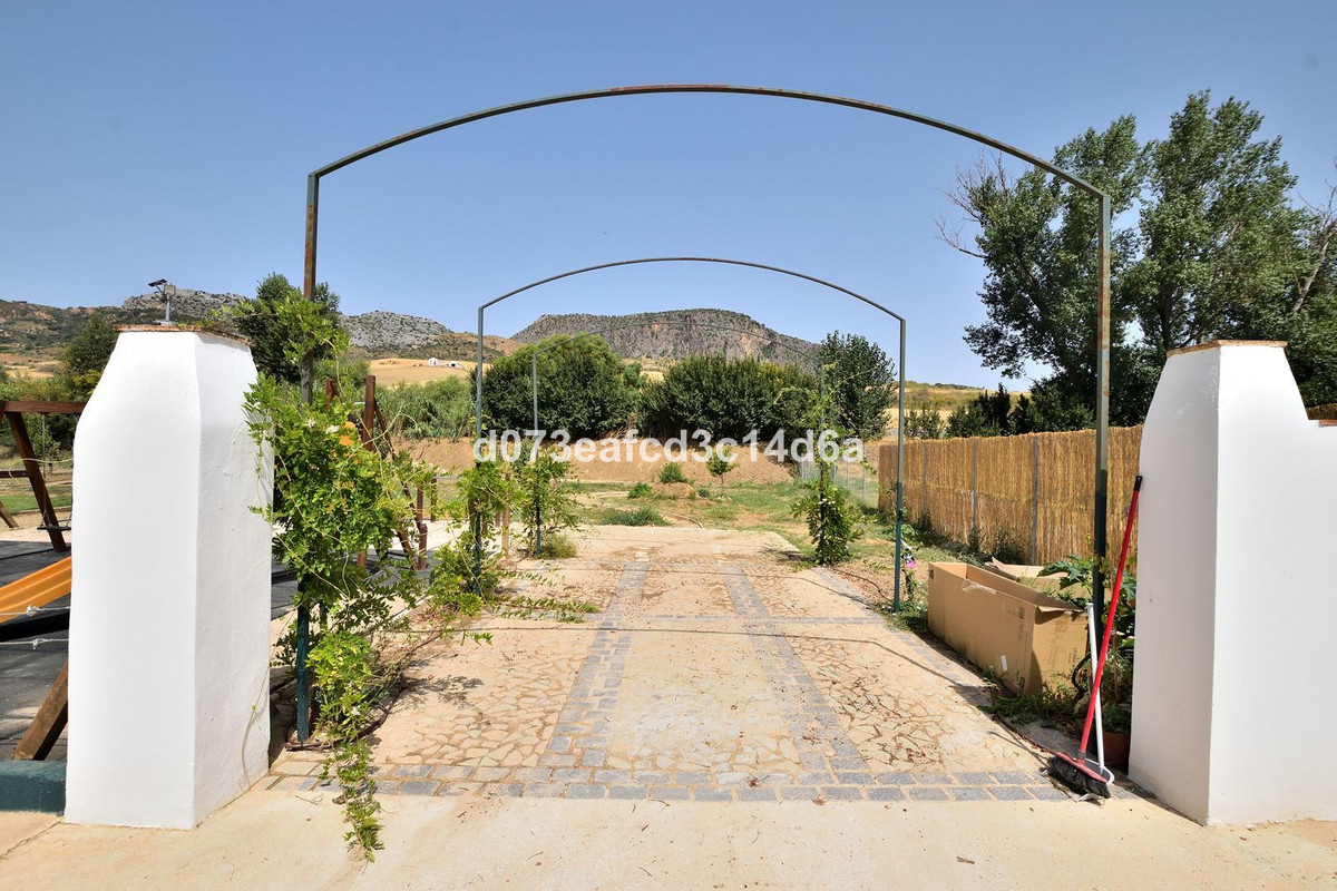 4 Bed Townhouse for sale in Ronda Costa Del Sol, Málaga, Spain