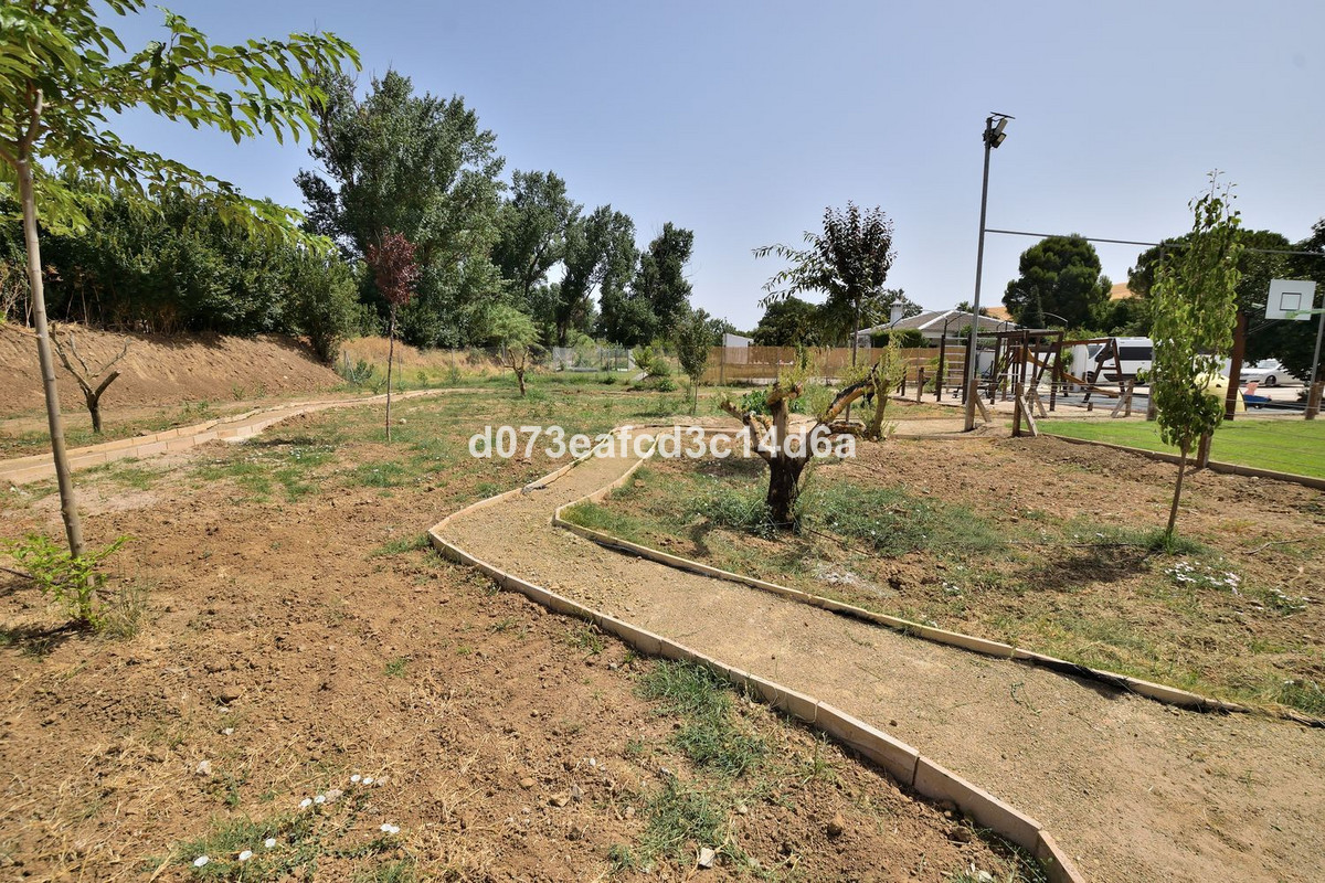 4 Bed Townhouse for sale in Ronda Costa Del Sol, Málaga, Spain