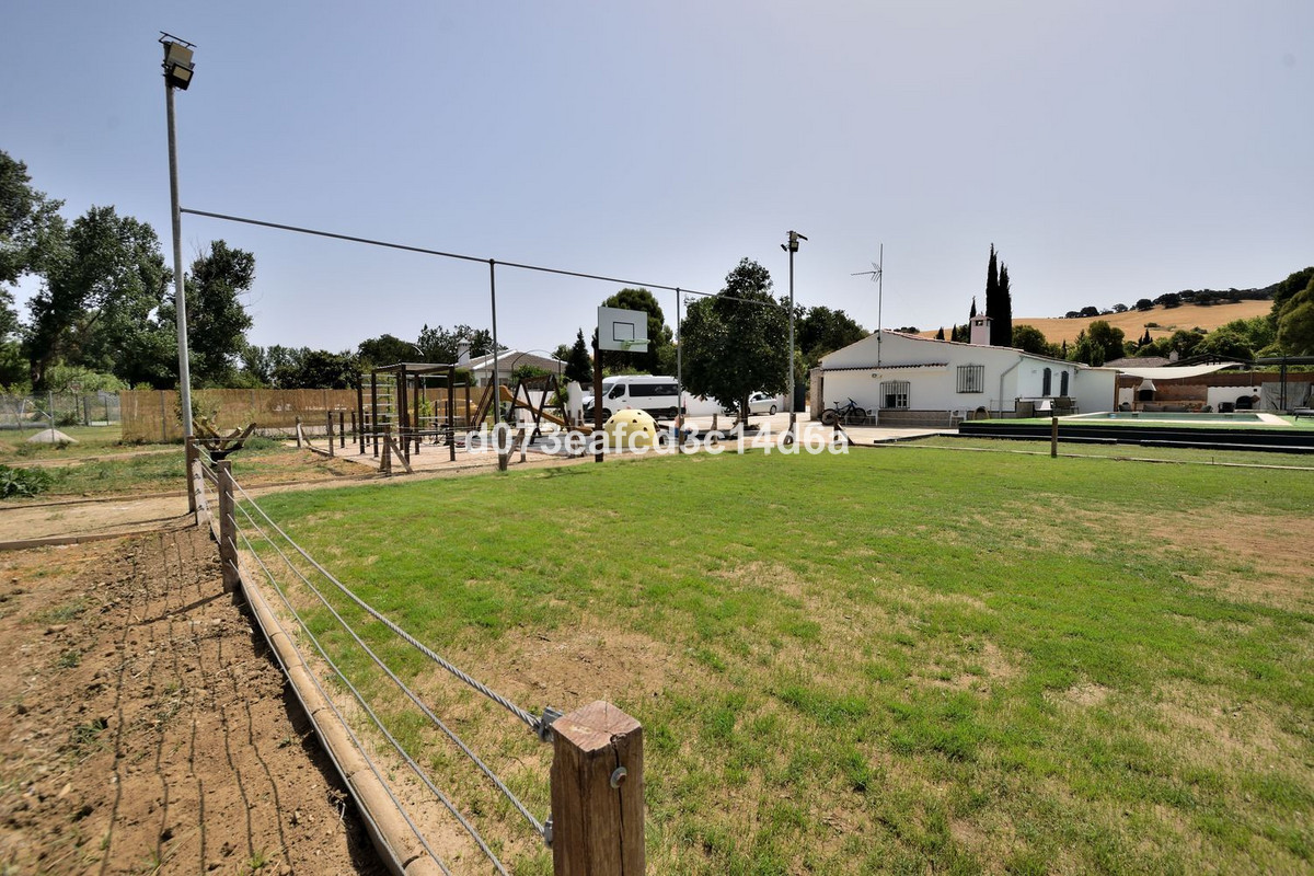 4 Bed Townhouse for sale in Ronda Costa Del Sol, Málaga, Spain