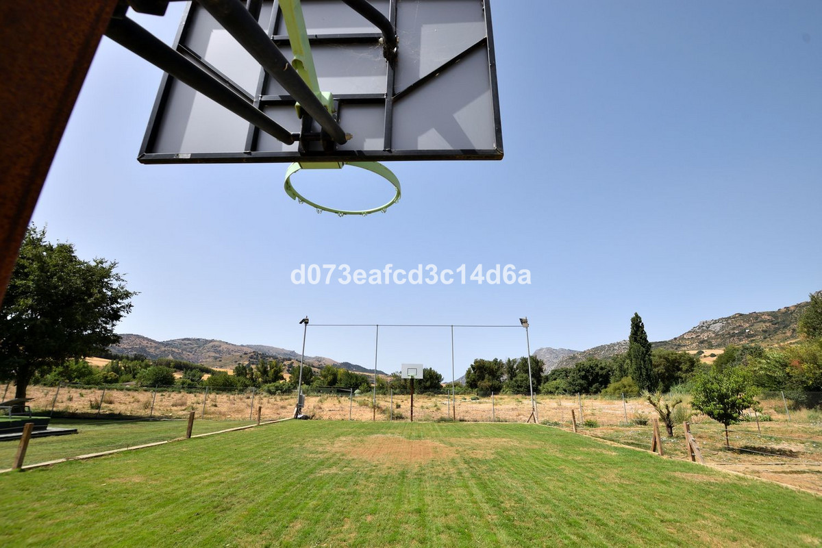 4 Bed Townhouse for sale in Ronda Costa Del Sol, Málaga, Spain