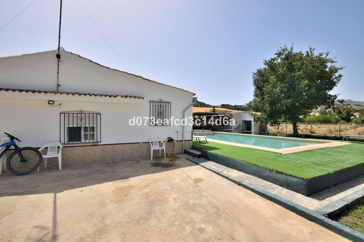 4 Bed Townhouse for sale in Ronda Costa Del Sol, Málaga, Spain