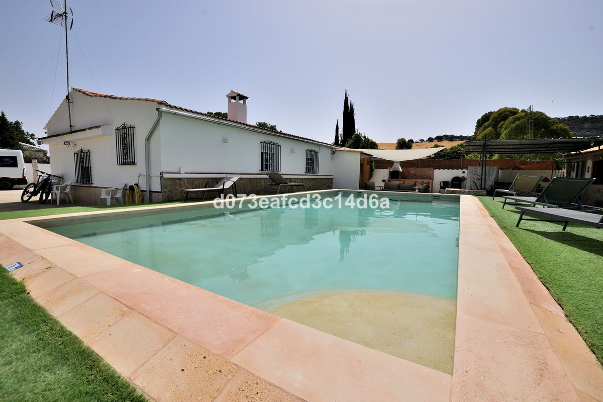 4 Bed Townhouse for sale in Ronda Costa Del Sol, Málaga, Spain