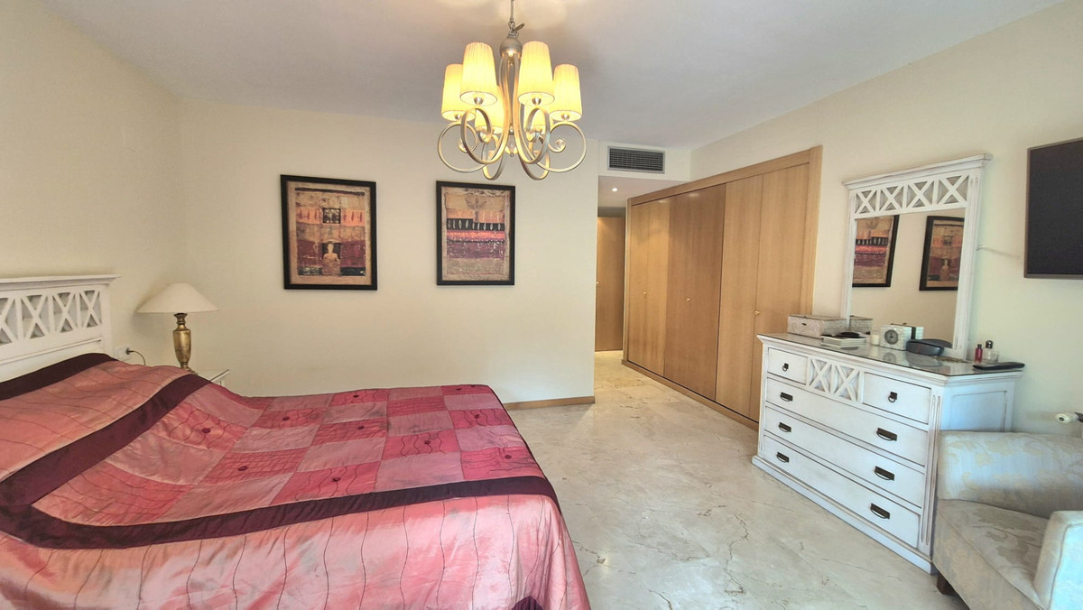 2 Bed Apartment for sale in San Pedro De Alcántara Costa Del Sol, Málaga, Spain