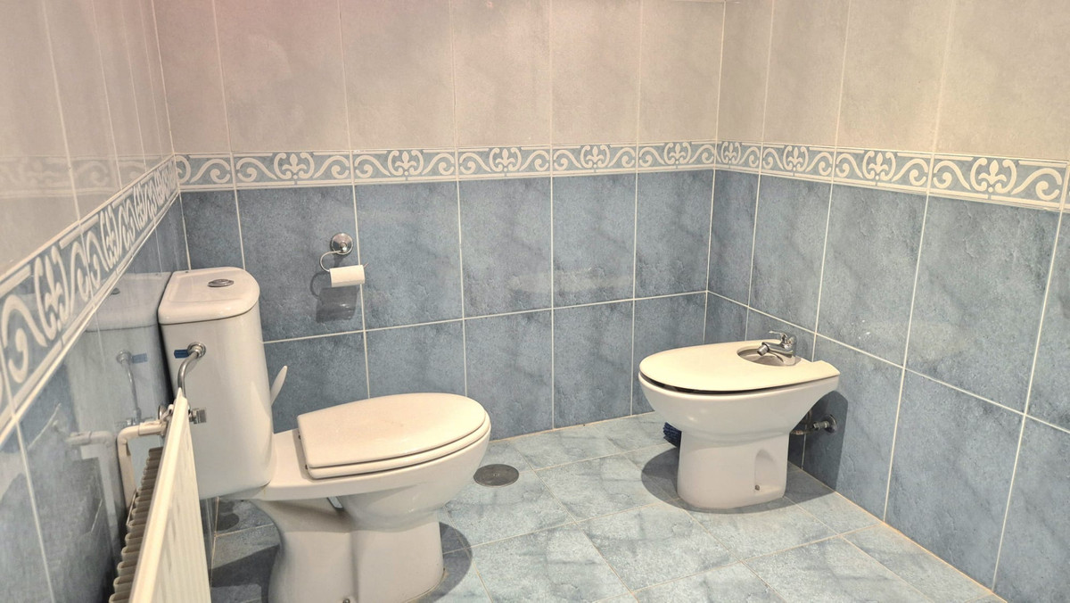 2 Bed Apartment for sale in San Pedro De Alcántara Costa Del Sol, Málaga, Spain