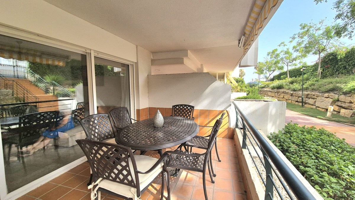 2 Bed Apartment for sale in San Pedro De Alcántara Costa Del Sol, Málaga, Spain