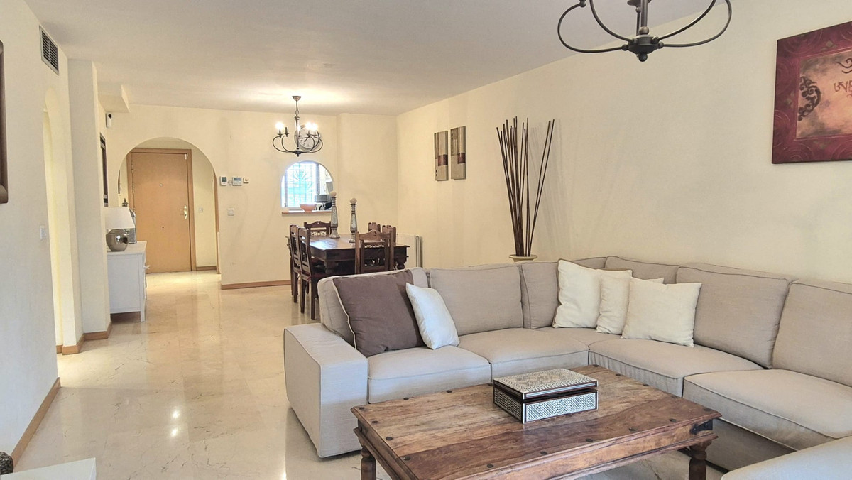 2 Bed Apartment for sale in San Pedro De Alcántara Costa Del Sol, Málaga, Spain