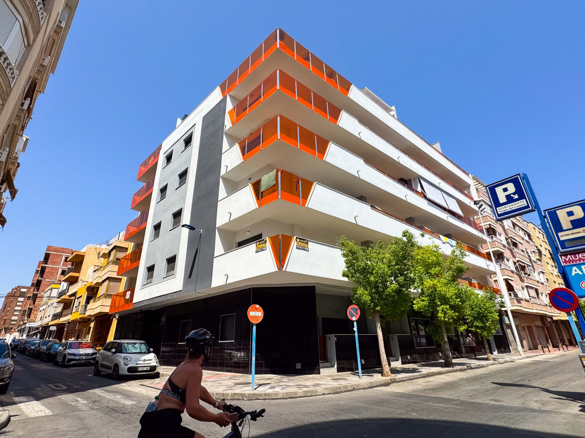 1 Bed Apartment for sale in Playa Del Cura Costa Blanca, Alicante, Spain