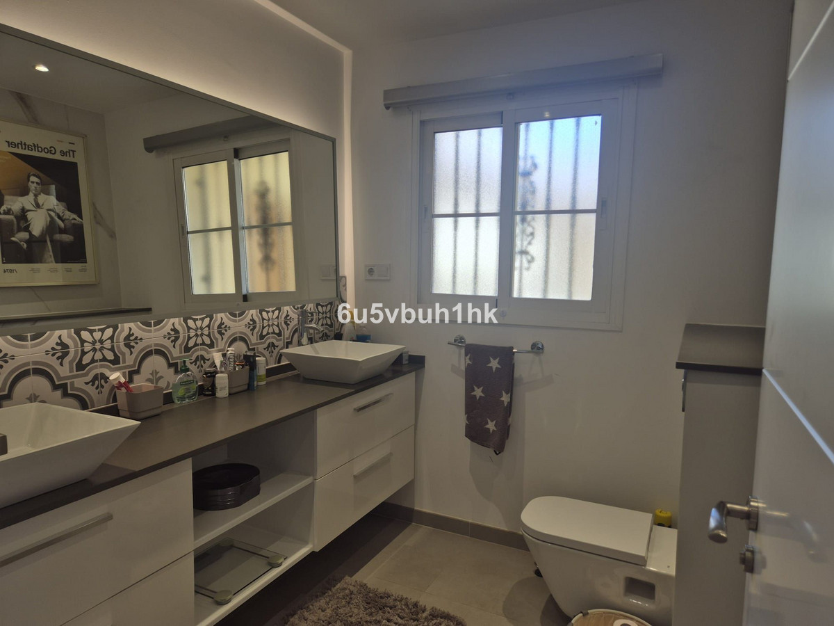 3 Bed Apartment for sale in Los Pacos Costa Del Sol, Málaga, Spain