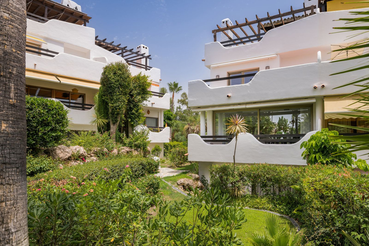 3 Bed Townhouse for sale in Marbella Costa Del Sol, Málaga, Spain
