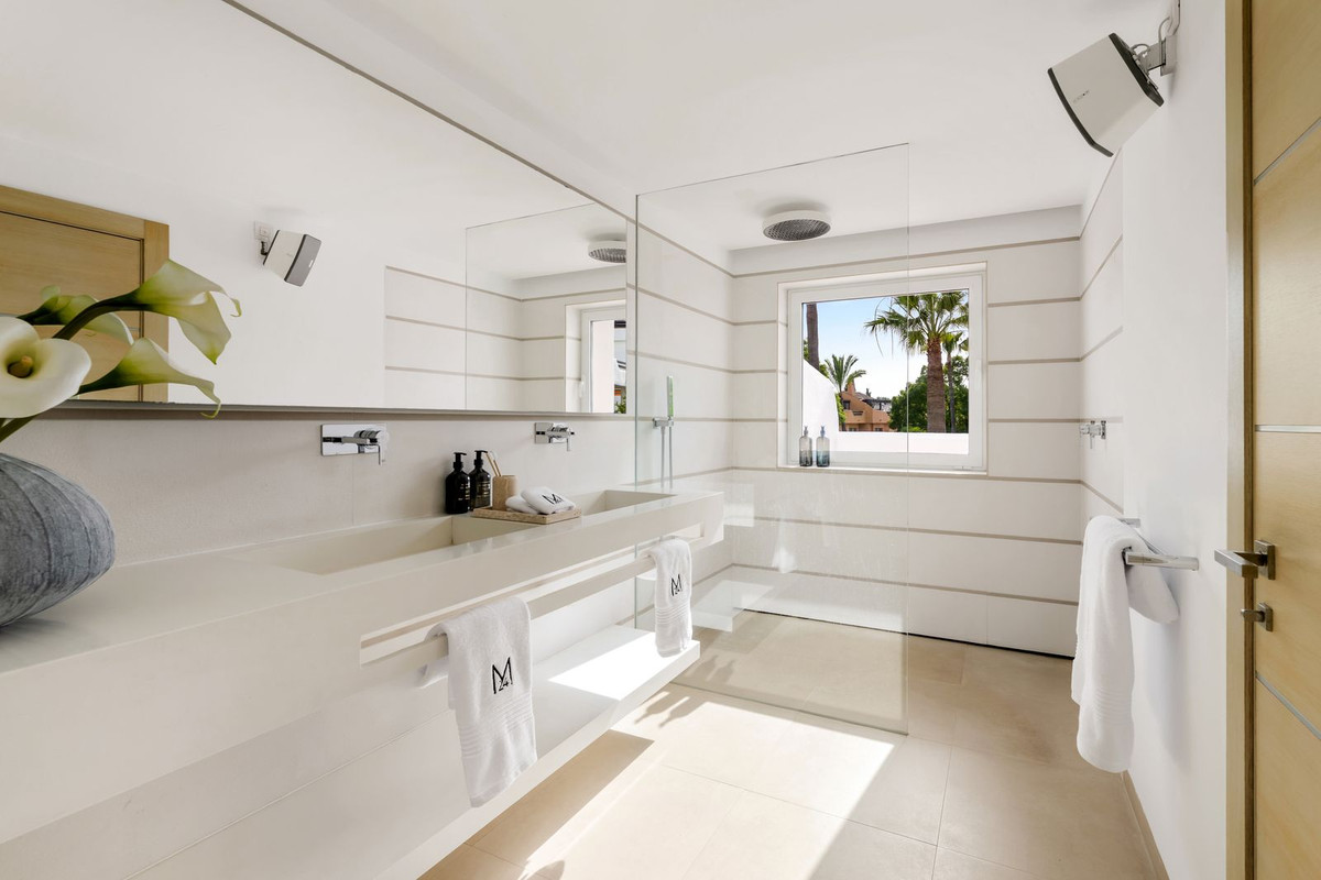 3 Bed Townhouse for sale in Marbella Costa Del Sol, Málaga, Spain