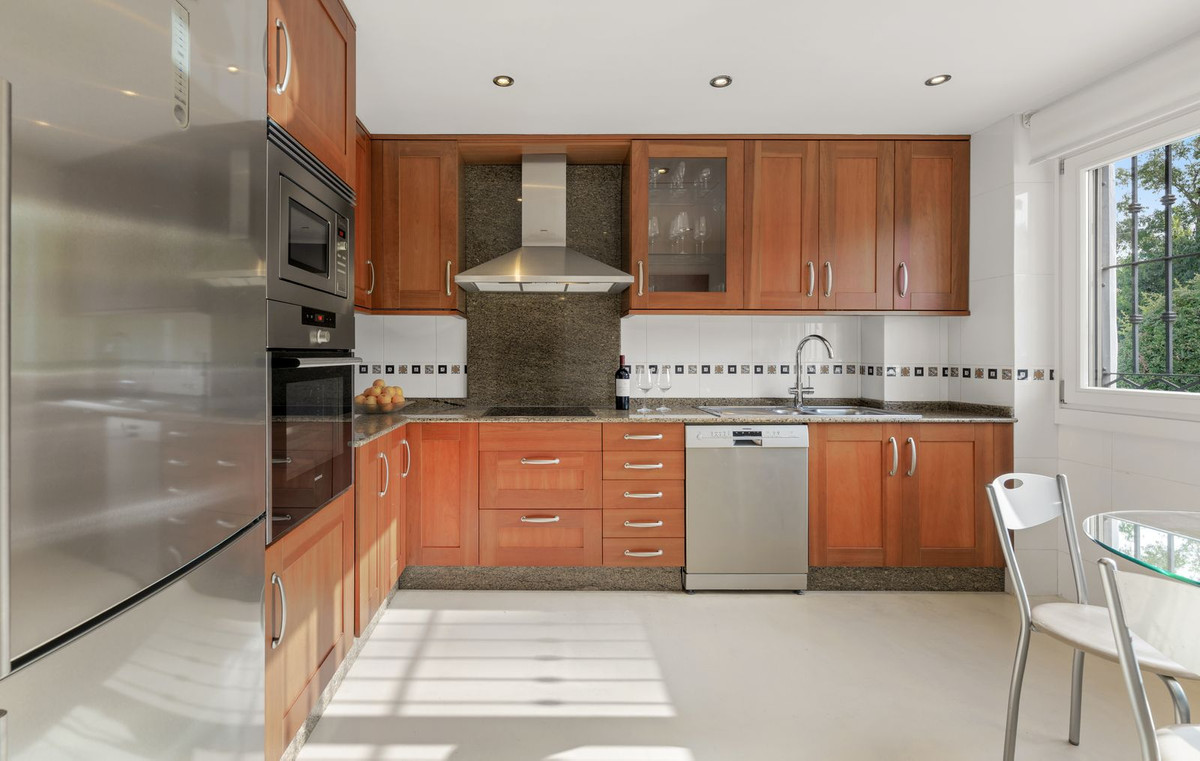 3 Bed Townhouse for sale in Marbella Costa Del Sol, Málaga, Spain