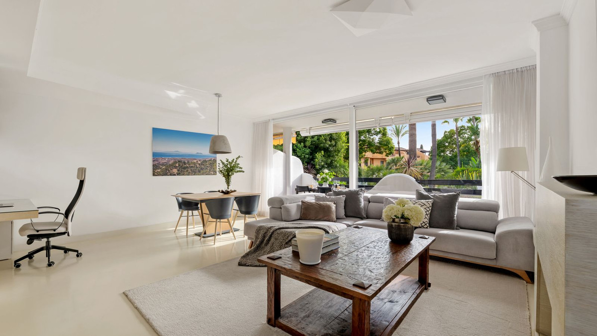 3 Bed Townhouse for sale in Marbella Costa Del Sol, Málaga, Spain