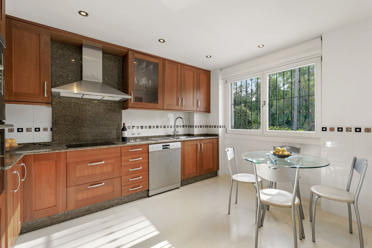 3 Bed Townhouse for sale in Marbella Costa Del Sol, Málaga, Spain