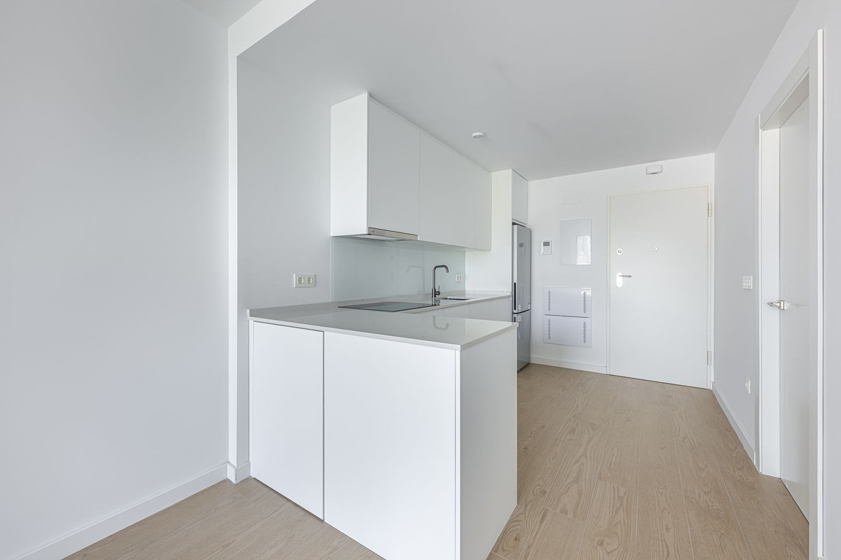 2 Bed Apartment for sale in Fuengirola Costa Del Sol, Málaga, Spain