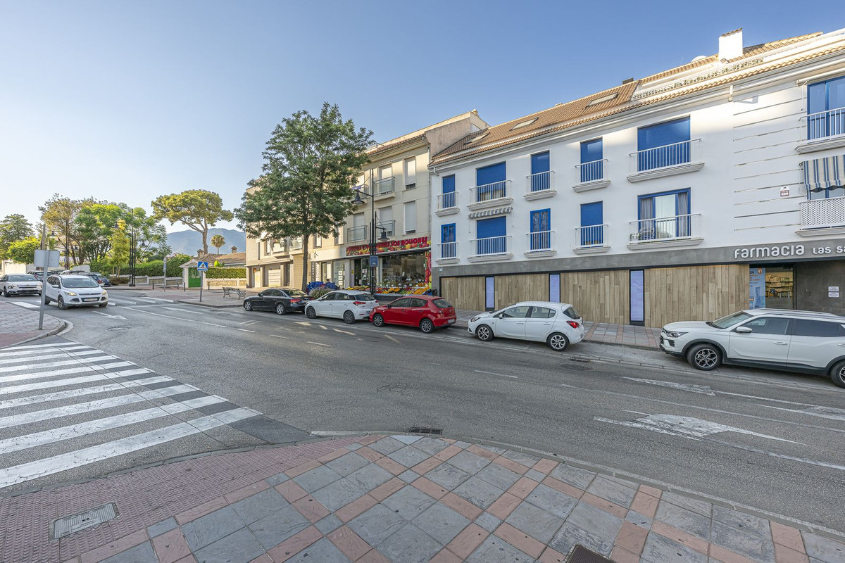 2 Bed Apartment for sale in Fuengirola Costa Del Sol, Málaga, Spain