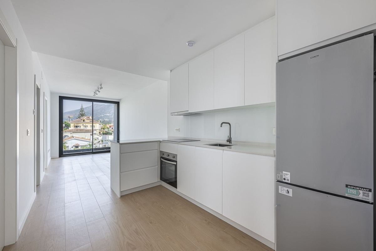 2 Bed Apartment for sale in Fuengirola Costa Del Sol, Málaga, Spain