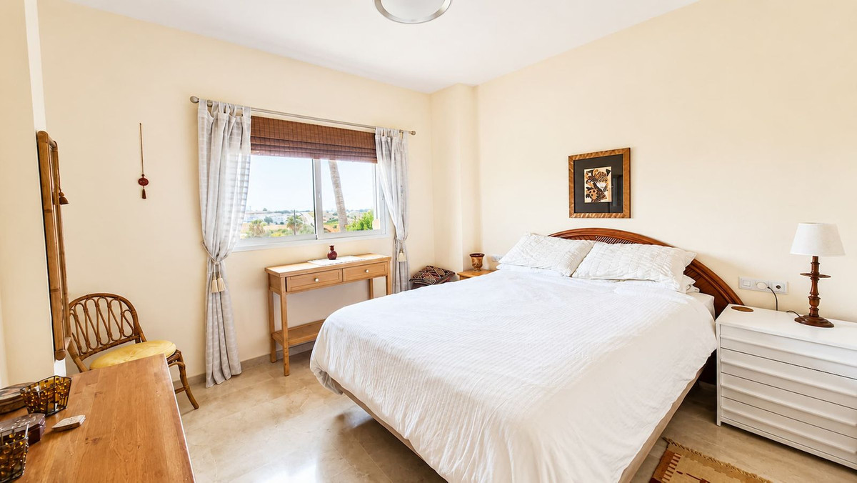 2 Bed Apartment for sale in Estepona Costa Del Sol, Málaga, Spain